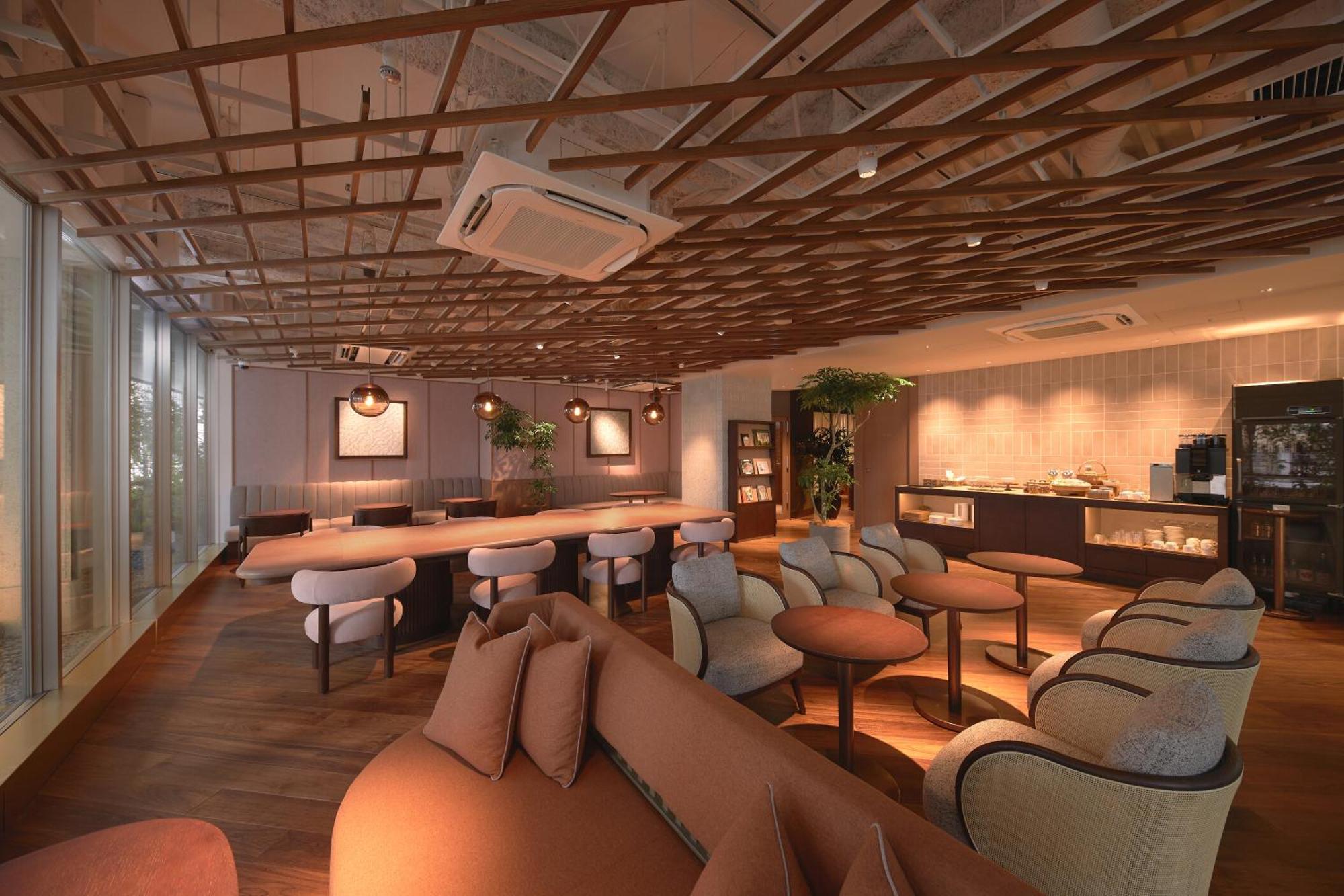 Good Nature Hotel Kyoto Exterior photo The lounge at Changi Airport